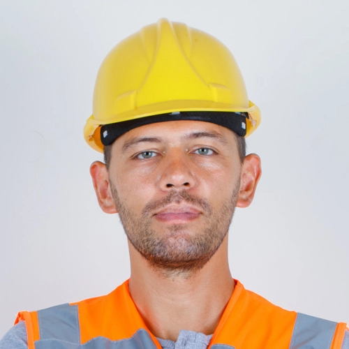 Joshua Henry, O&M Technician at Bharat Bioenergy and Renewable